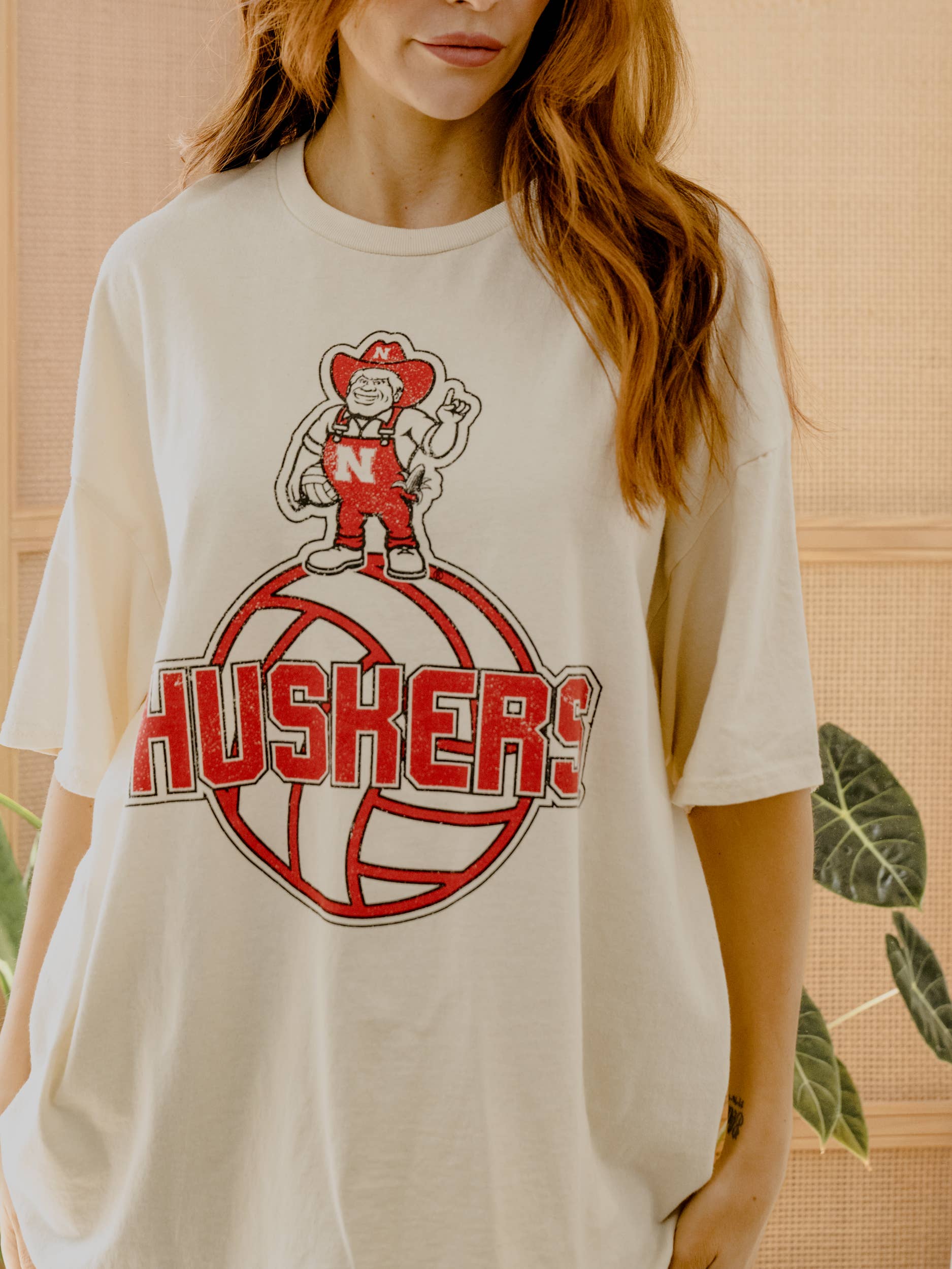 Huskers Volleyball Off White Thrifted Tee