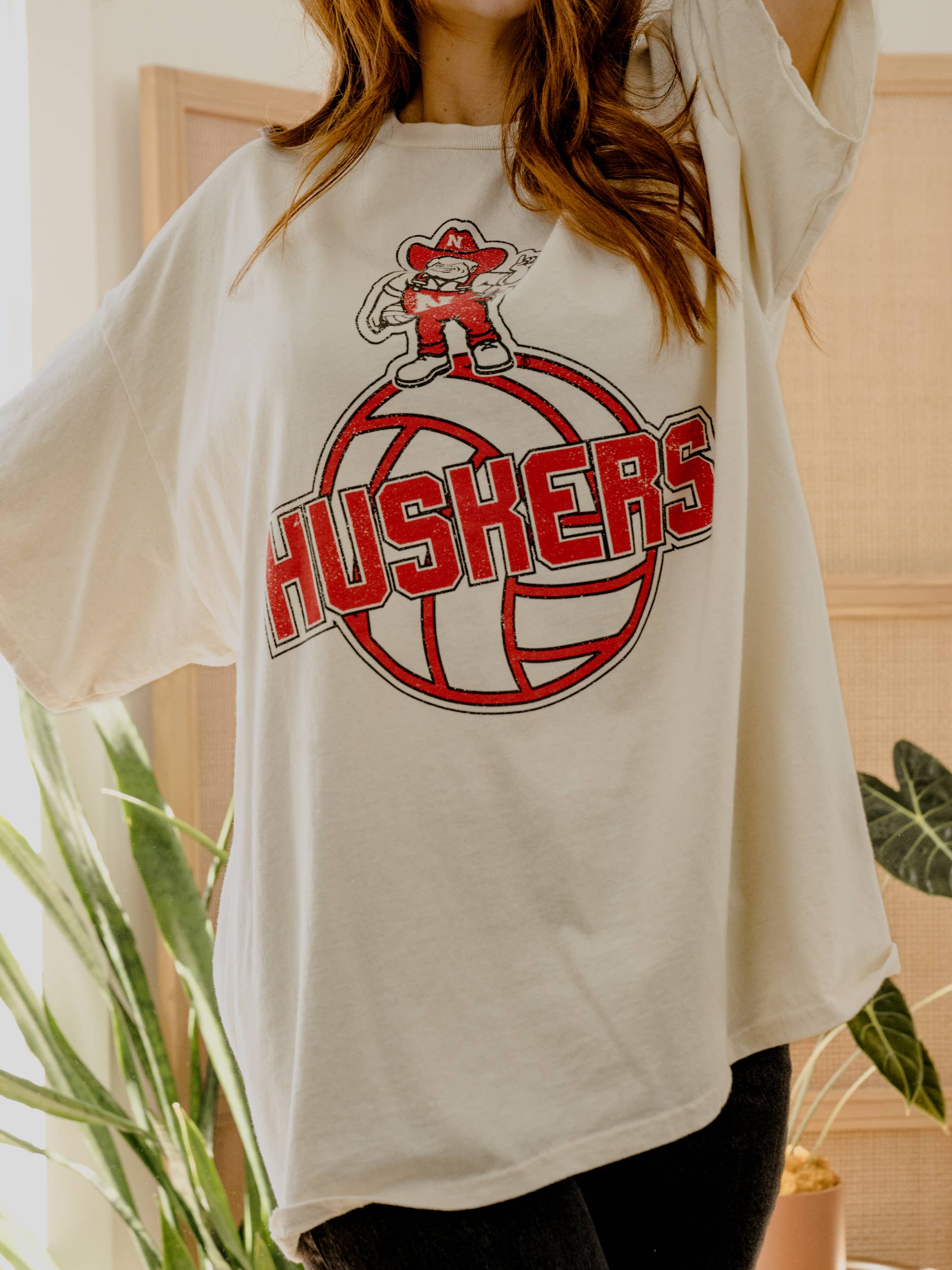 Huskers Volleyball Off White Thrifted Tee
